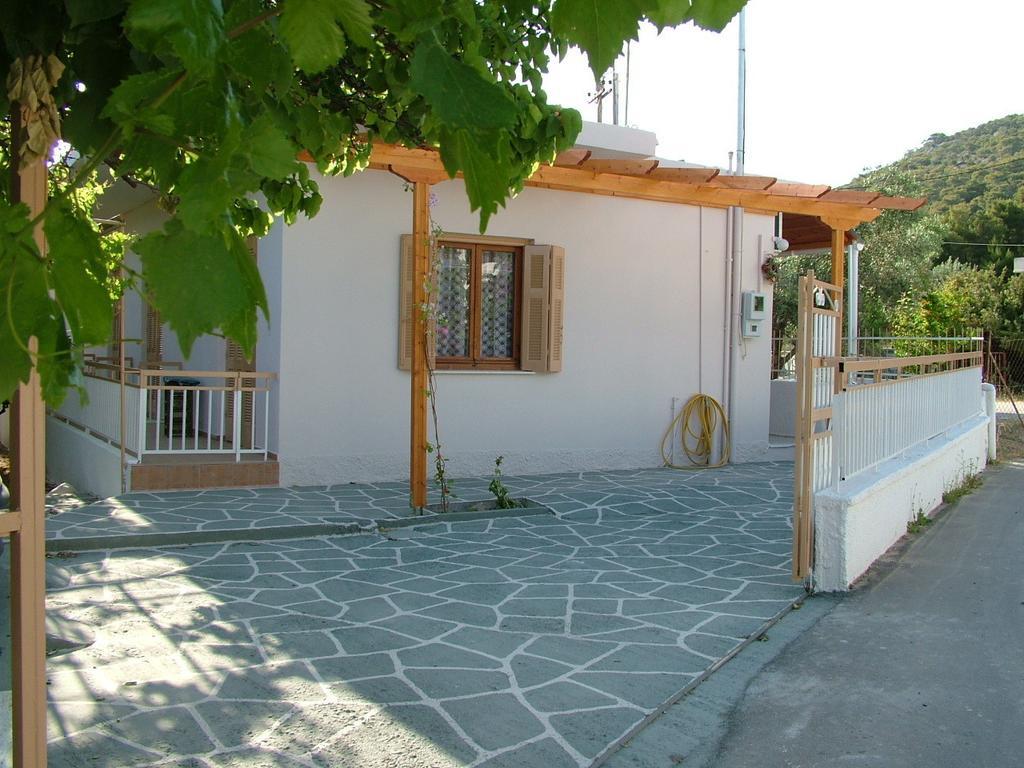 George'S Apartment Agia Marina  Værelse billede